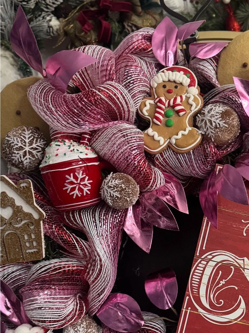 Hot Cocoa Holiday Wreath Pink & Red Accents with Gingerbread and Chocolate Chips